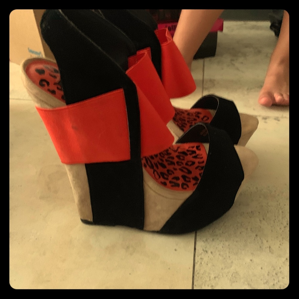 Dollhouse platforms